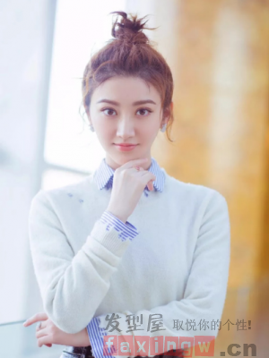 夏季清新甜美女生丸子头 清纯灵动显气质