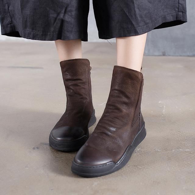 八月立秋,刚上市秋款“欧货”女鞋一炮而红,深受潮女追捧