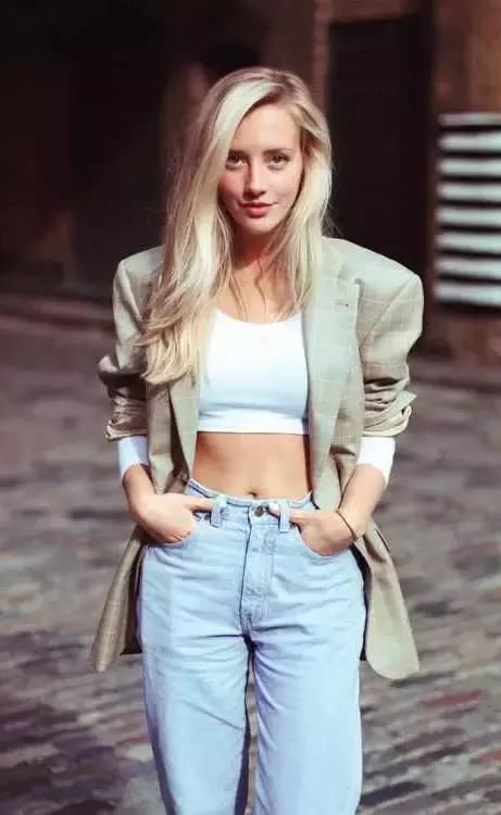 初代博主，最爱的还是她-换季穿衣没灵感?从她身上能找到!