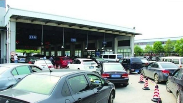  取消■交警：年检正式实施“两取消一允许”，车主：终于能松口