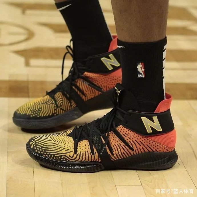  『球员』NBA球员上脚：伦纳德的NB篮球鞋，除了签名鞋还有低帮版！