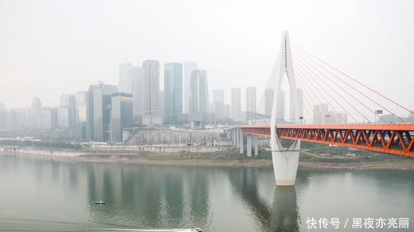 国内高楼大厦最多的六大城市：上海仅第二，重庆超成都