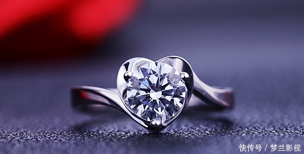  #选择#求婚钻戒买多大的？如何选购钻戒，才能更省心省力？