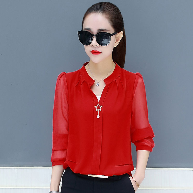 老婆43，经常穿娃娃衫+半裙，美得清新脱俗，走街上没人叫阿姨