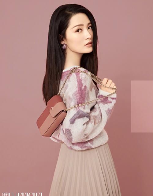 『感觉』李沁为什么一直留长发？看到她短发的模样，竟美回了16岁的感觉