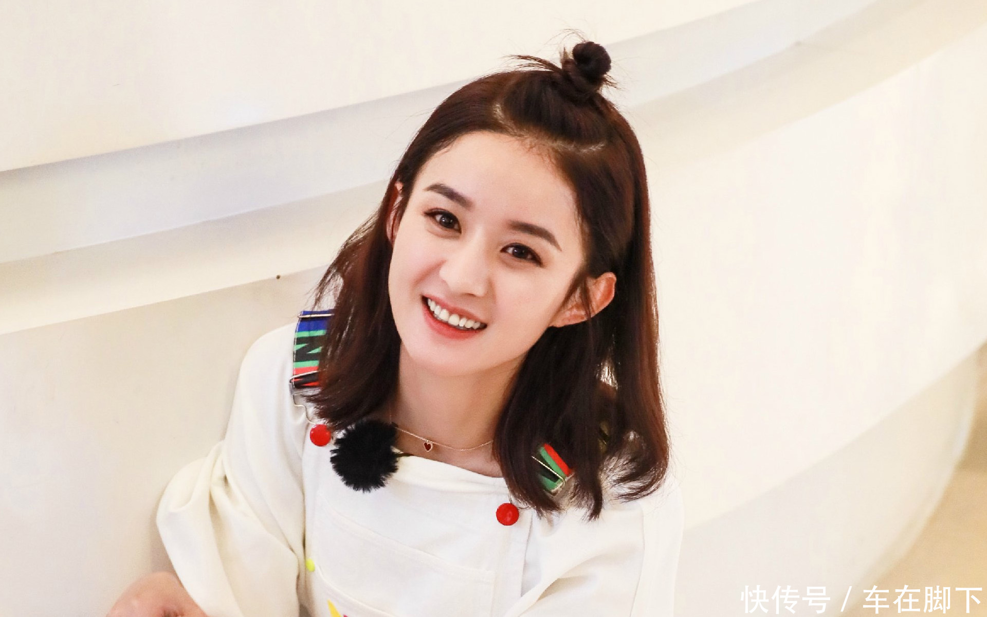 赵丽颖无刘海，杨幂无刘海，热巴无刘海，网友：颜值高低一目了然