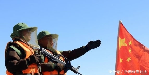  「士兵」中国最危险边防线，已有7条军犬被咬死，士兵睡觉也拿刀