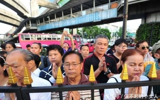 泰国最灵验的四面佛：就位于繁华的闹市区，众多明星曾前来许愿！