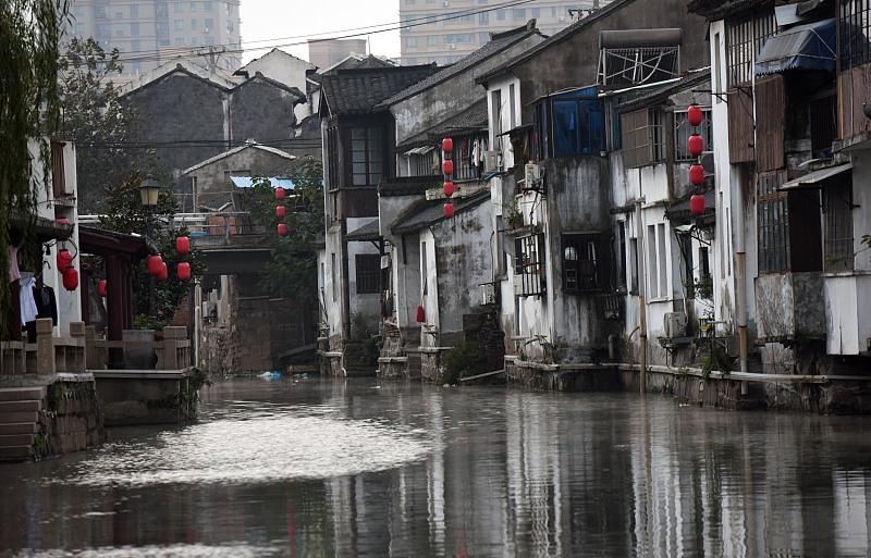  「江浙沪」为什么一说到南方大部分人第一反应就是广东，而不是江浙沪皖湘等？