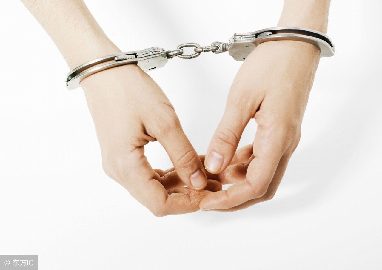 在微信朋友圈或者微博传播谣言要负什么责任?转发网络谣言也犯法