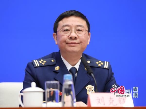 应急管理部：首批消防员招录近期开展 面向社会招录1.8万人