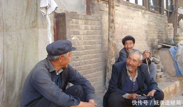  「买房」农民应该进城买房吗，脱离农村后如何养活自己专家给出