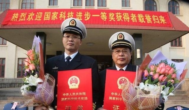 中央军委授予此人一等功臣，少将军衔，他让中国潜艇领先世界