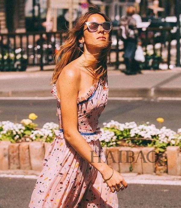 奇怪| 满脸雀斑的她从不磨皮，但是拍出来却比蛇精脸还好看