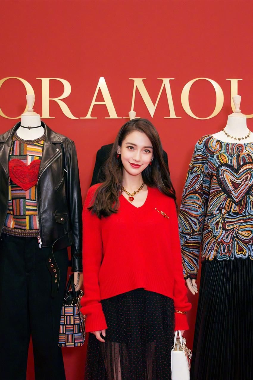 杨颖不过换个唇膏色号，就白到像涂了石灰粉，黄晓明该不高兴了吧