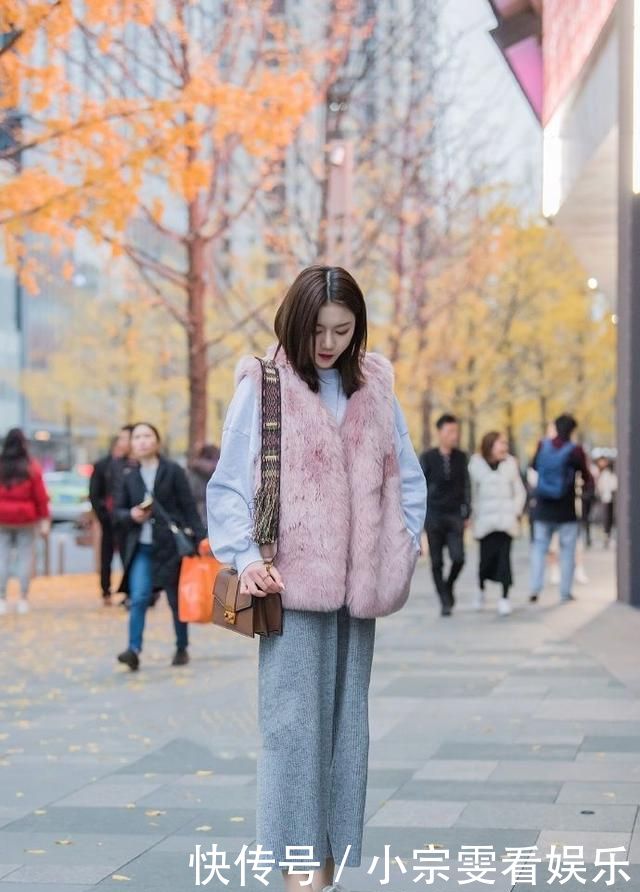  a932■街拍穿搭：我从来不会在分手很久后才会哭，因为不值！