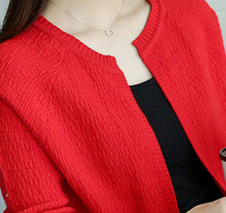 马上国庆了!四五十岁女人，赶紧备件开衫，配烟管裤穿，美上添嫩