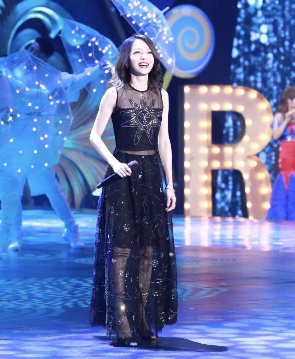 仙气十足的“蚊帐裙”，赵丽颖、郑秀妍、林志玲已经穿得不亦乐乎