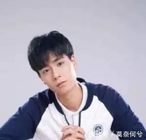 搭配:适合20岁左右青春男生发型,寻找最灿烂的青春时光