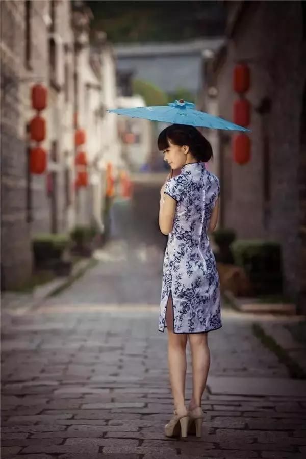 青花旗袍,极致的中国诱惑