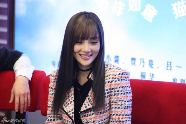 卓伟再爆猛料！跟踪12年的女星原来是她？网友：她你都敢去招惹！