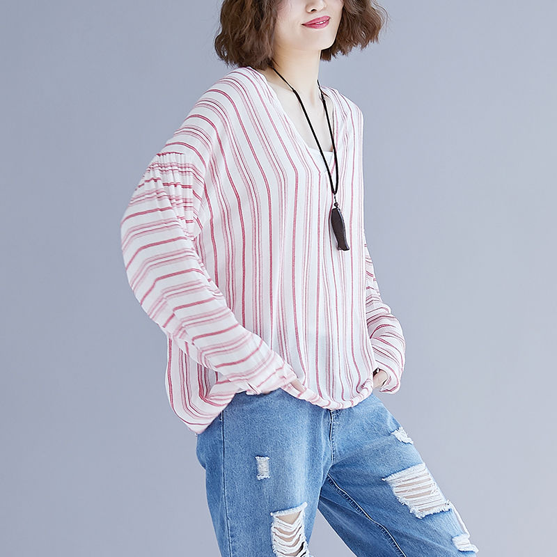 什么裙子、旗袍就扔了吧!现在流行这种精致小衫,好穿还美嫩