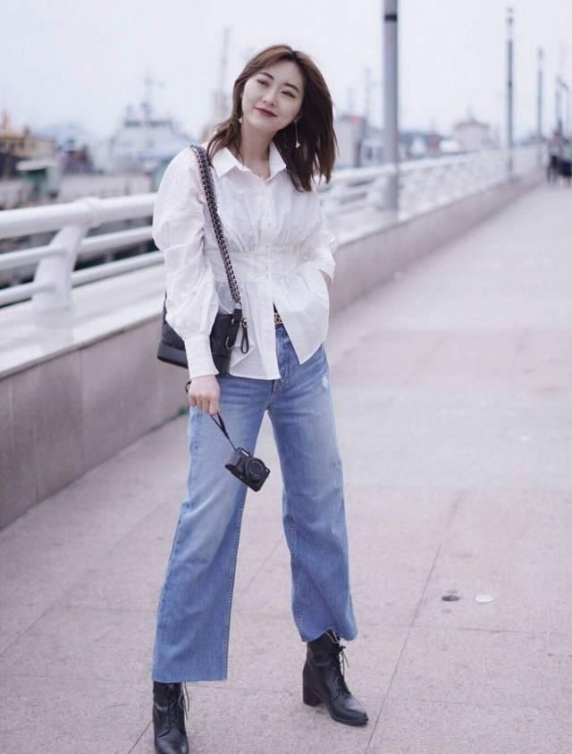  『气质』无美颜的路人街拍：小姐姐各个肤白貌美大长腿！穿搭好有明星气质