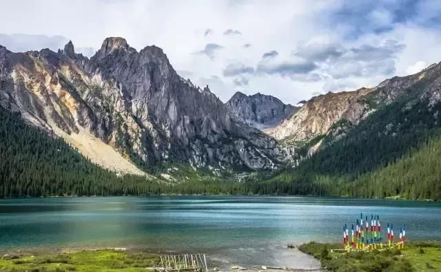 川西！被上帝偏爱的地方，来探寻一下这些还未开发的世界级景点