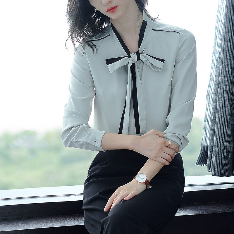 入秋了，连衣裙已经没人穿了，试试刚上新的“秋衫”洋气又不贵