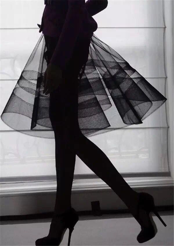 聚会上羡慕别人有魅力，自己普通?那是你少了一双高跟鞋!