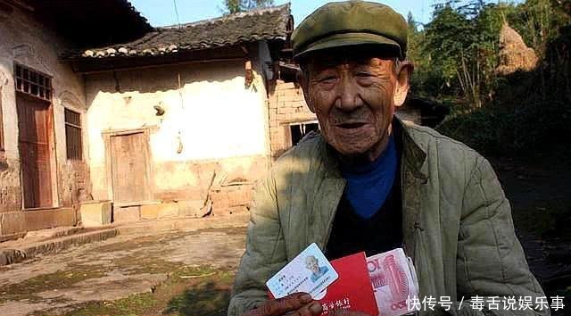 国家帮忙养老，农村60周岁以上老人，除了养老金，这项补贴别忘领