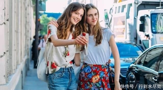从白T■同一件白T,凭什么她穿出高级感,而你却像地摊货?