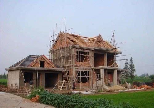  #条件#农村建房变严格了，不满足4个条件，就算房子盖好了，随时