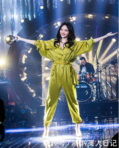 张韶涵终于又回来了！重归巅峰的除了她的歌声，还有她的高级衣品