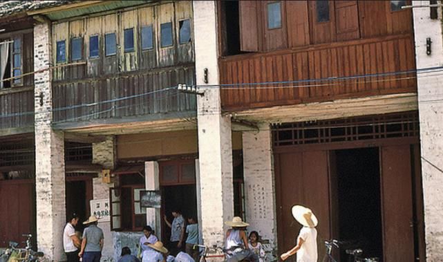  [几十年]1980年从香港到深圳 那真的是两个世界 反差好大