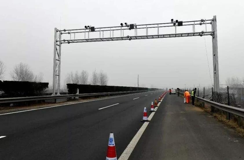 国内最贵高速一千公里收费一千块! 但过路车主不但不骂还觉得便宜