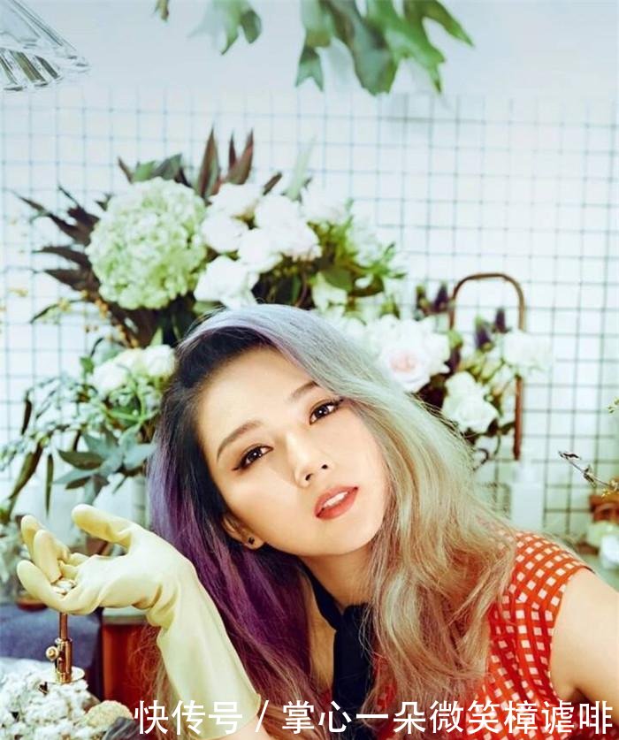 何洁自曝离婚前有新欢, 张馨予称知道实情, 网友 塑料姐妹情