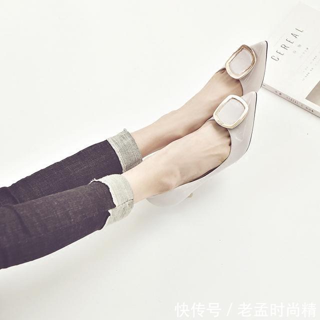 『个性』昂首看世界,唯独爱细跟鞋,个性优雅姿态让你爱不释脚