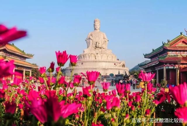 走进一座山，不小心发现山中藏着这样一座神仙寺庙!