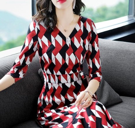 身材条件不错的女人,一定要多穿气质包臀裙,展现迷人身姿,美爆