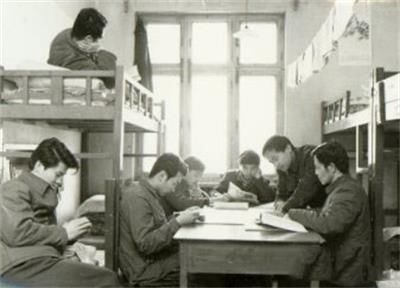 七十年代末到八十年代初青年人时尚观念的变化