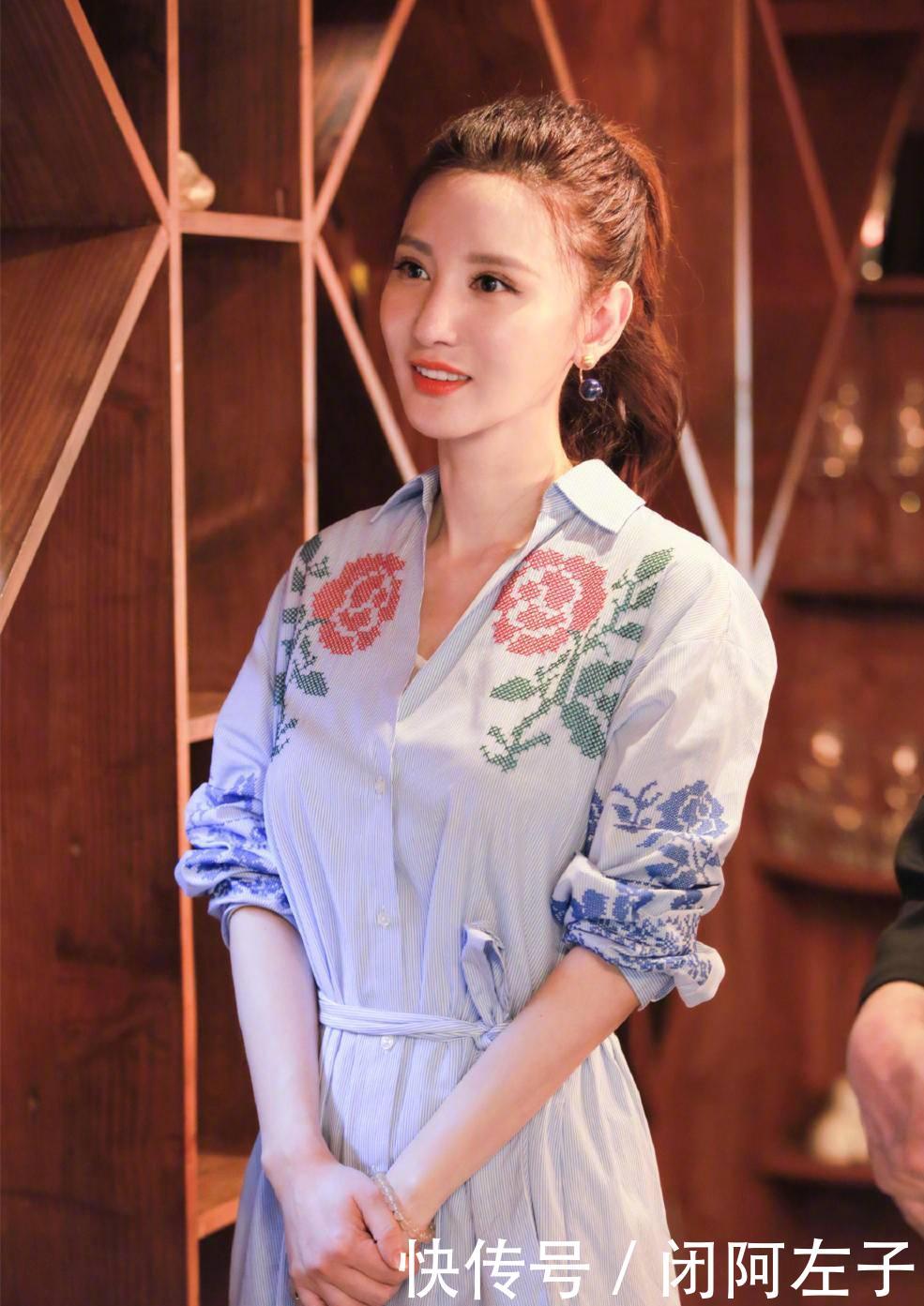 【尤物】被“张乘乘”美到了!张萌穿黑旗袍录综艺,身材婀娜美成人间尤物