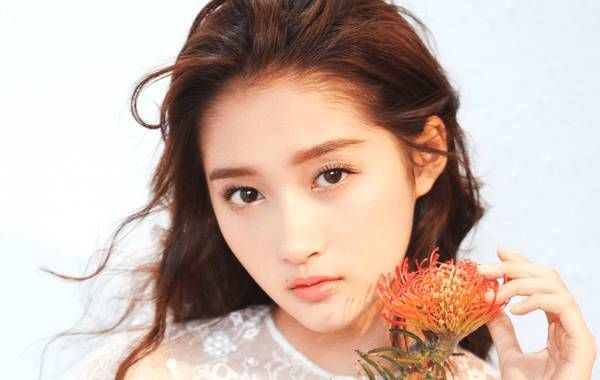 关晓彤体检证实不孕 鹿晗大怒提出分手, 网友: 这么刺激?