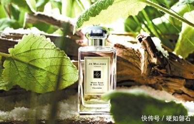  『测评』女生节要送什么给女朋友这4款香水她一定会喜欢！香水测评