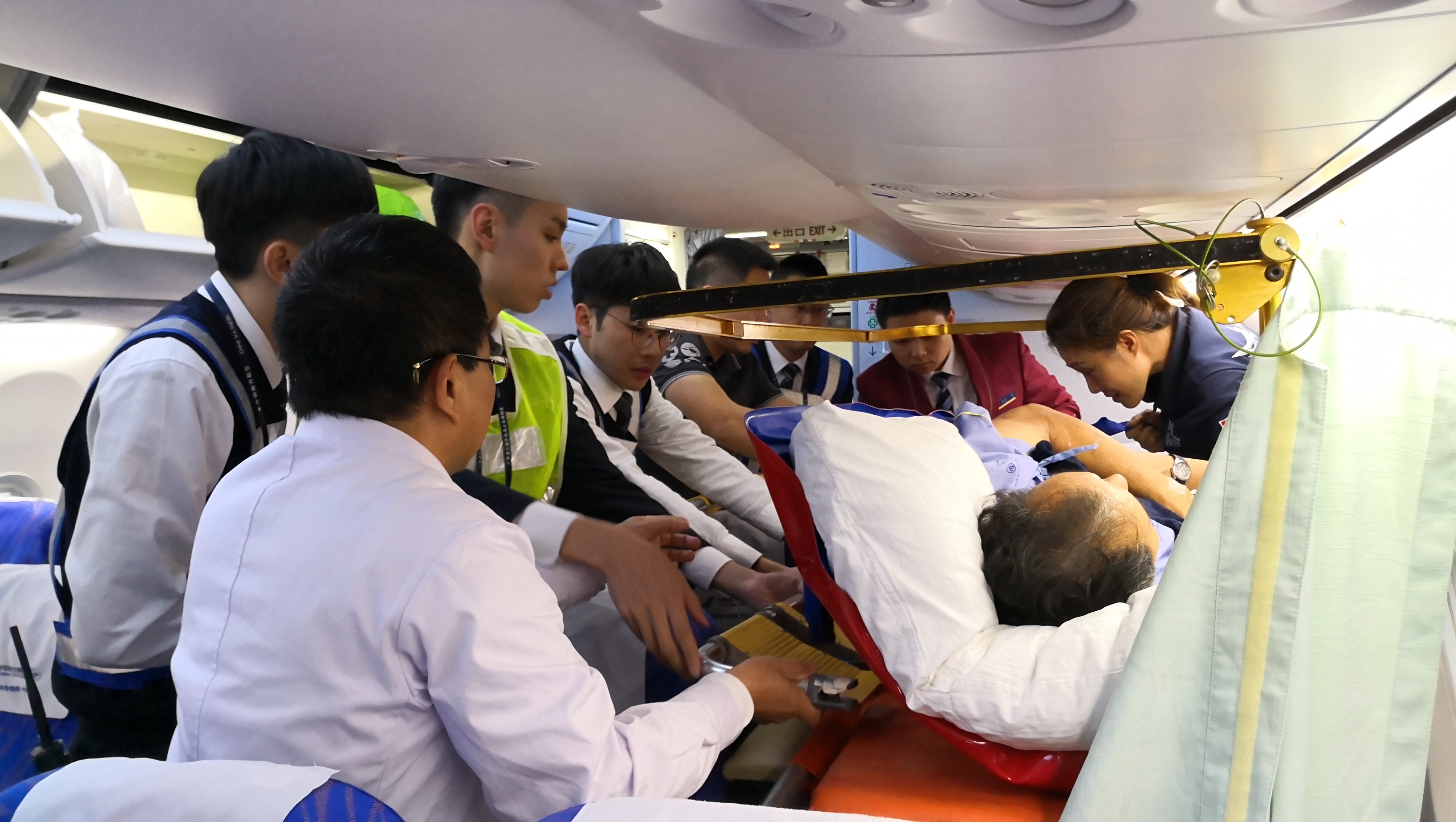 正值春运高峰，南航一架飞机却拆掉6个座位