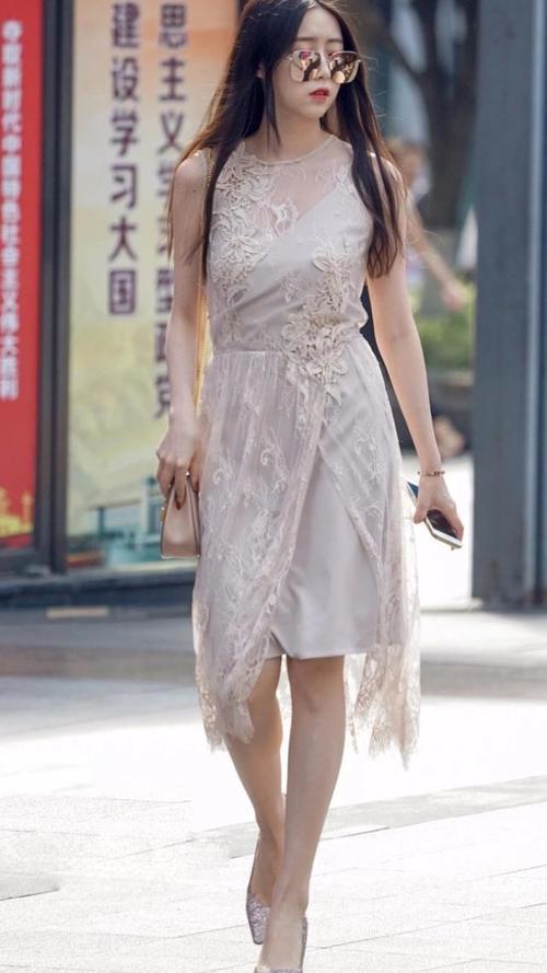 街拍美女丨七夕没有女友又怎么样，这么多美女随我看！