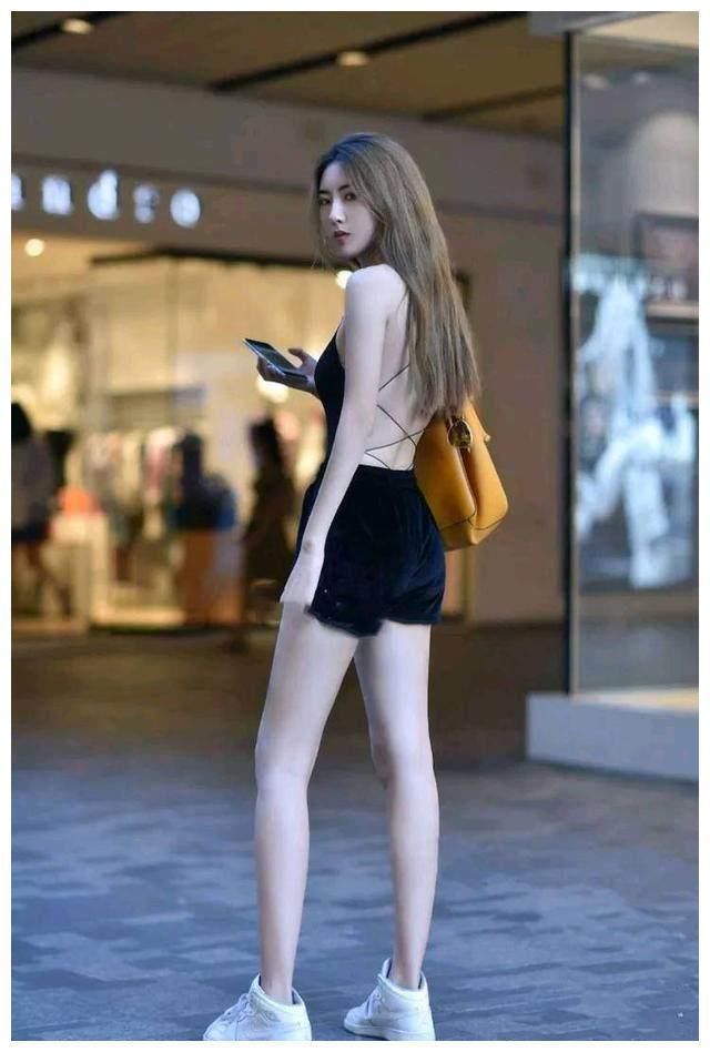 街拍：图1青春靓丽，图4韵味十足，图7身材火辣让人面红心跳