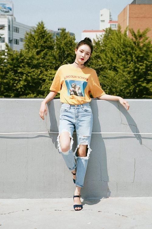  【搭配一双】女生酷起来，可以甩男生十条街，快来学习帅气女孩的穿搭