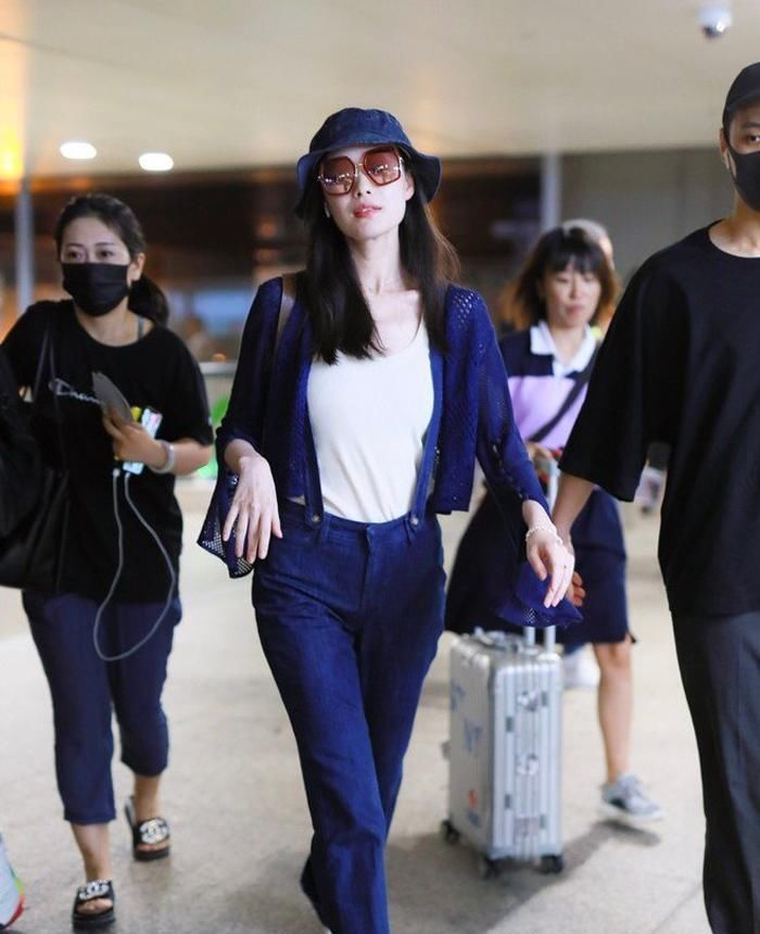  「奶奶」2020爆火“奶奶衫”!可盐可甜,简直迷死人啦!
