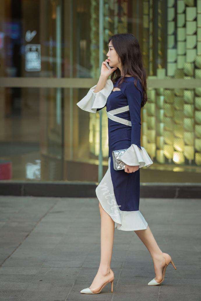 街拍: 尽情秀出自己的大长腿和好身材, 图3的两个小姐姐都很有魅